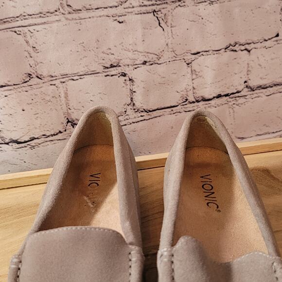 Vionic- Debbie Suede Loafer- Size 6- Gray in color - Picture 4 of 7